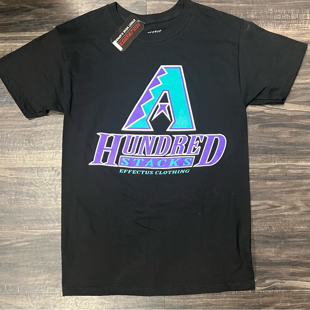Men’s Small Effectus Clothing Black Graphic T-Shirt to match Nike shoes